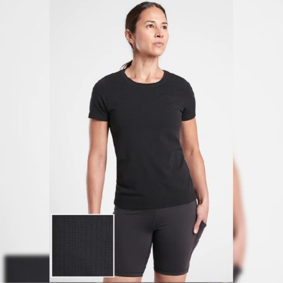 Athleta Tops - Athleta In Motion Seamless Top Workout Athletic Active Gym Tee Black SZ XS NWT